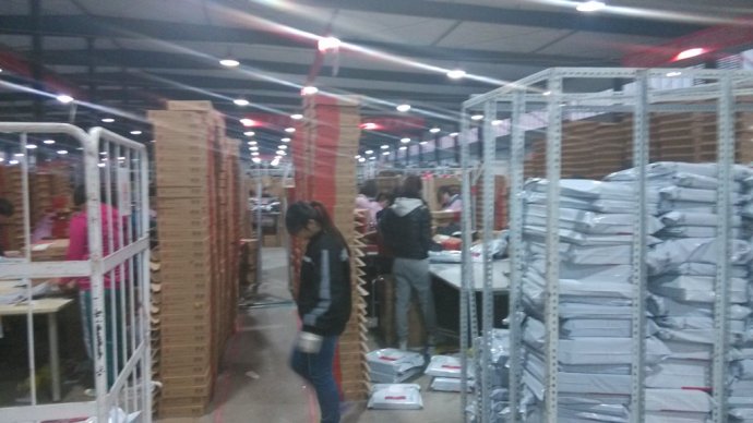 忙碌的韓都衣舍